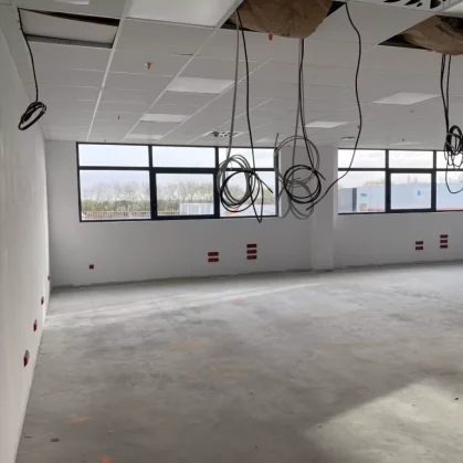 Pose de faux-plafond chez Brelet