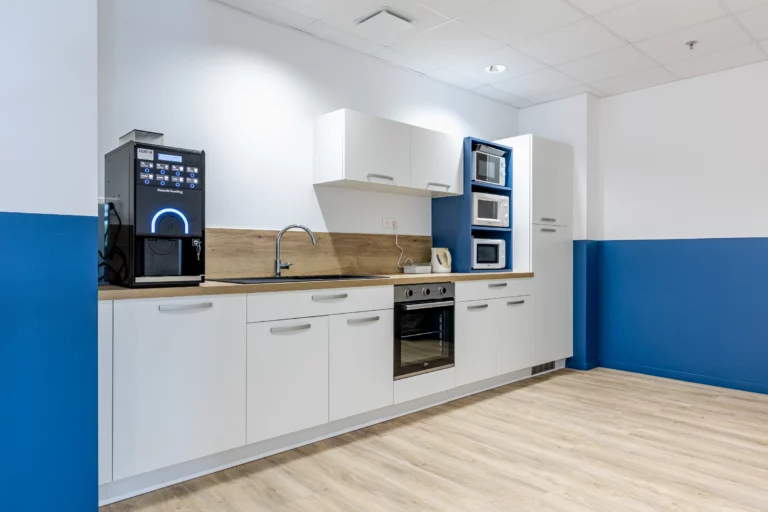 Cuisine avec four et micro-ondes Brelet