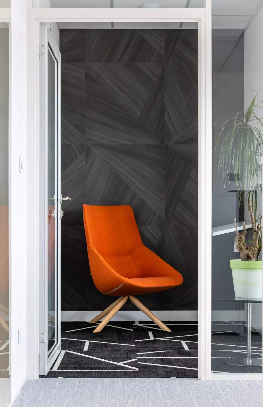 Espace avec fauteuil