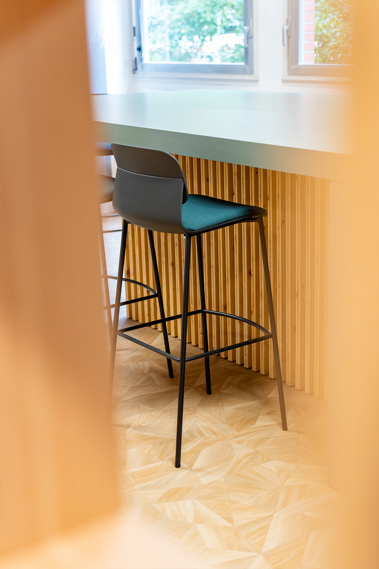 Tabouret et table haute