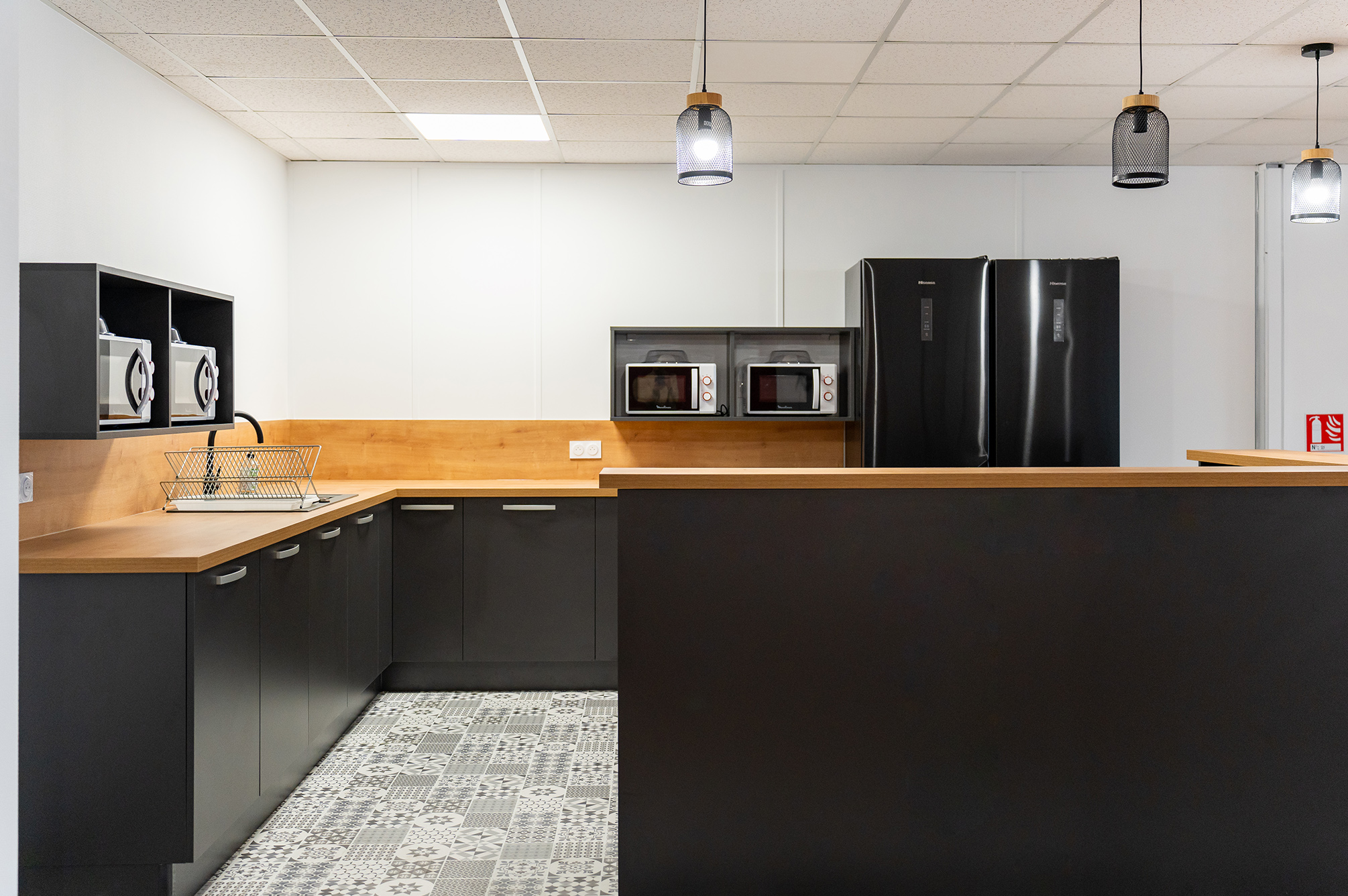 Cuisine, bar et niches micro onde groupe SF